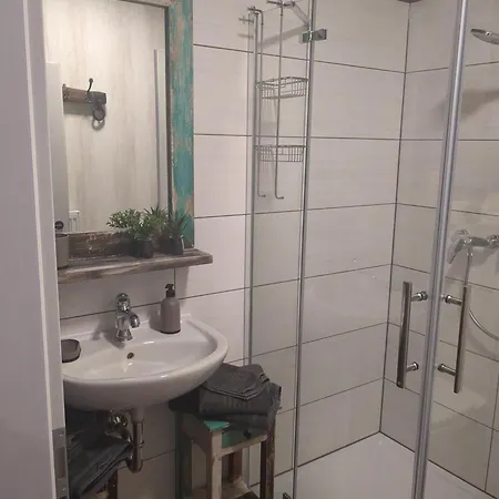 Schoenes Mit Bad Appartement *