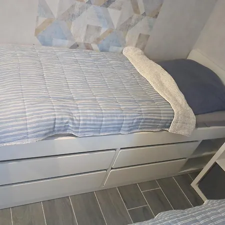 Appartement Schoenes Mit Bad Heiligenstedten